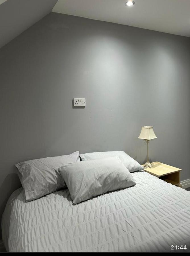 Cosy Nest In London Appartement Hendon Buitenkant foto